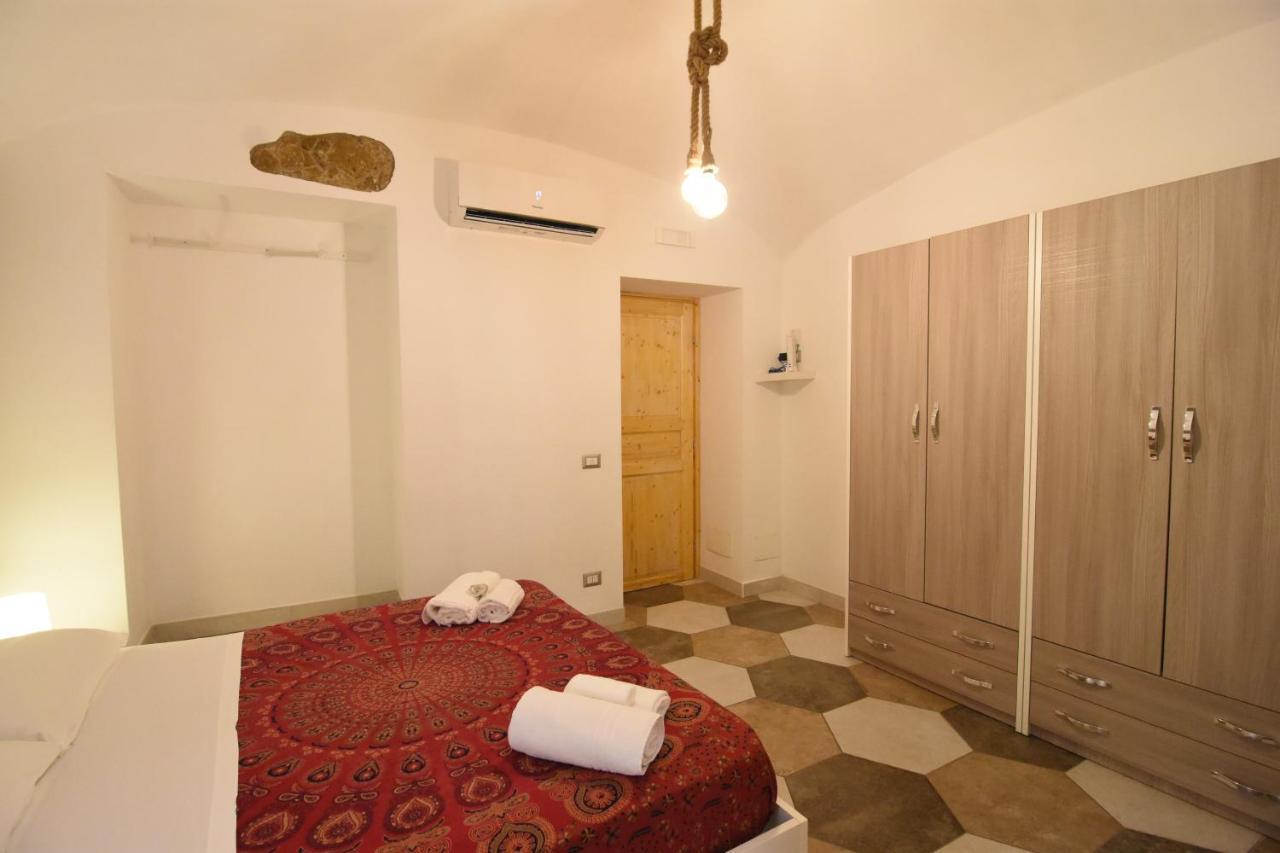 Un Salto A Napoli Apartment ภายนอก รูปภาพ