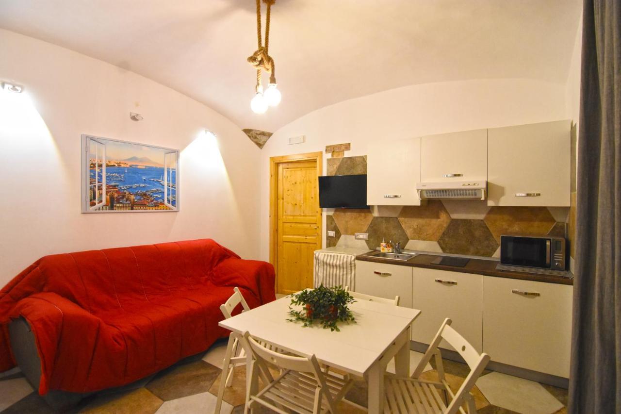 Un Salto A Napoli Apartment ภายนอก รูปภาพ